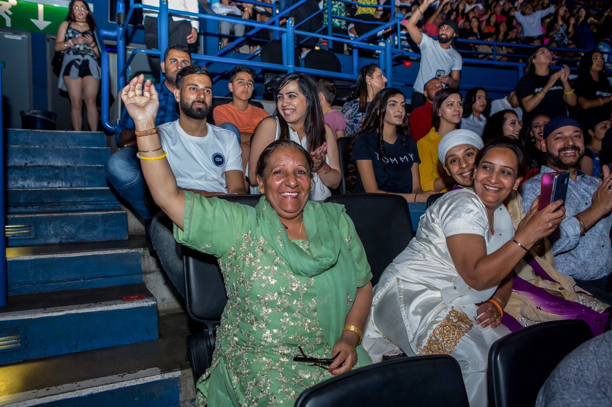 CON.FI.DEN.TIAL TOUR UK
So Grateful to see My Fans Smiling Faces 😍🙏 

3 DAYS TO GO .. LONDON BRACE YOUR SELF 🚀

axs.com Wembley 🛑