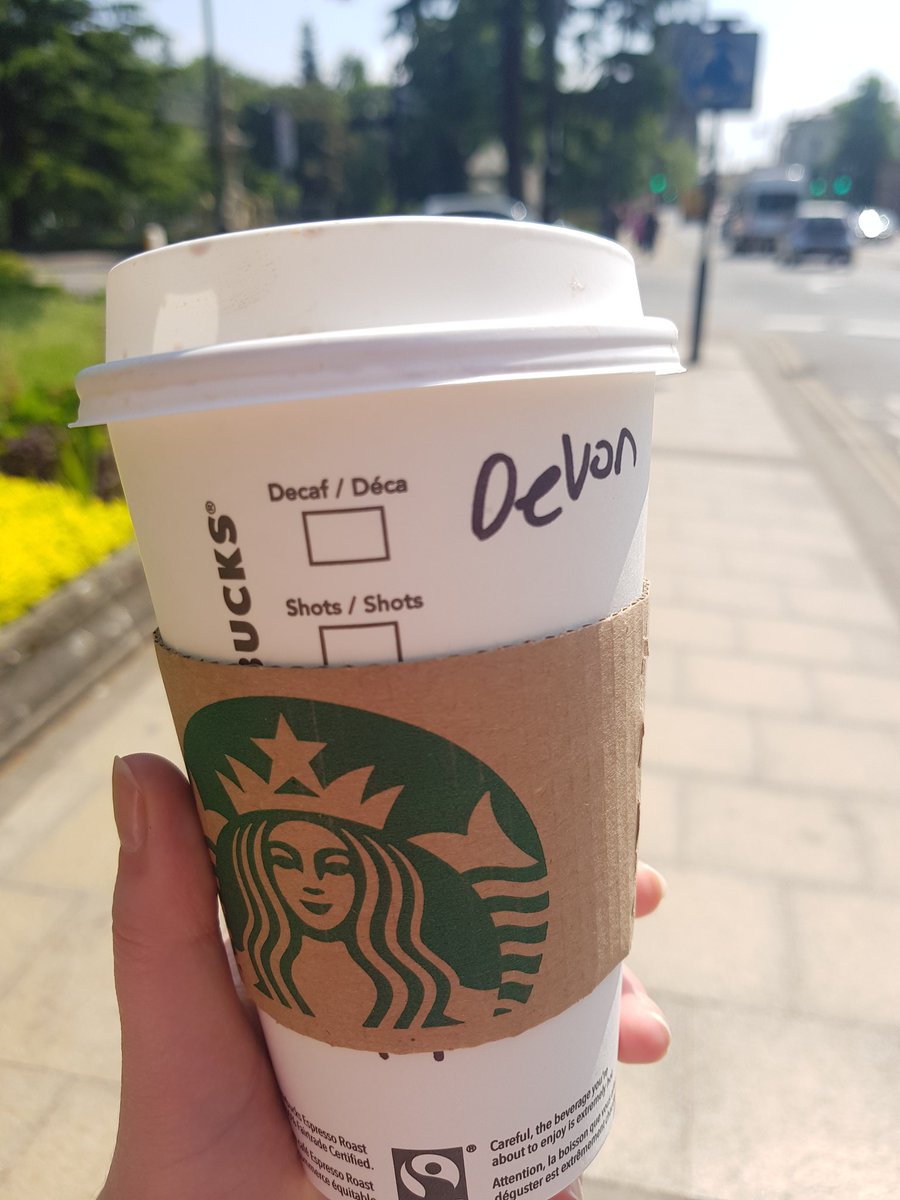 DevonAllcoat's tweet photo. When your @StarbucksUK caramel hot chocolate tastes like syrup water and you have to choose between wasting the calories or the money. 😭 #wheresthechocolate https://t.co/Fat46WMyQH