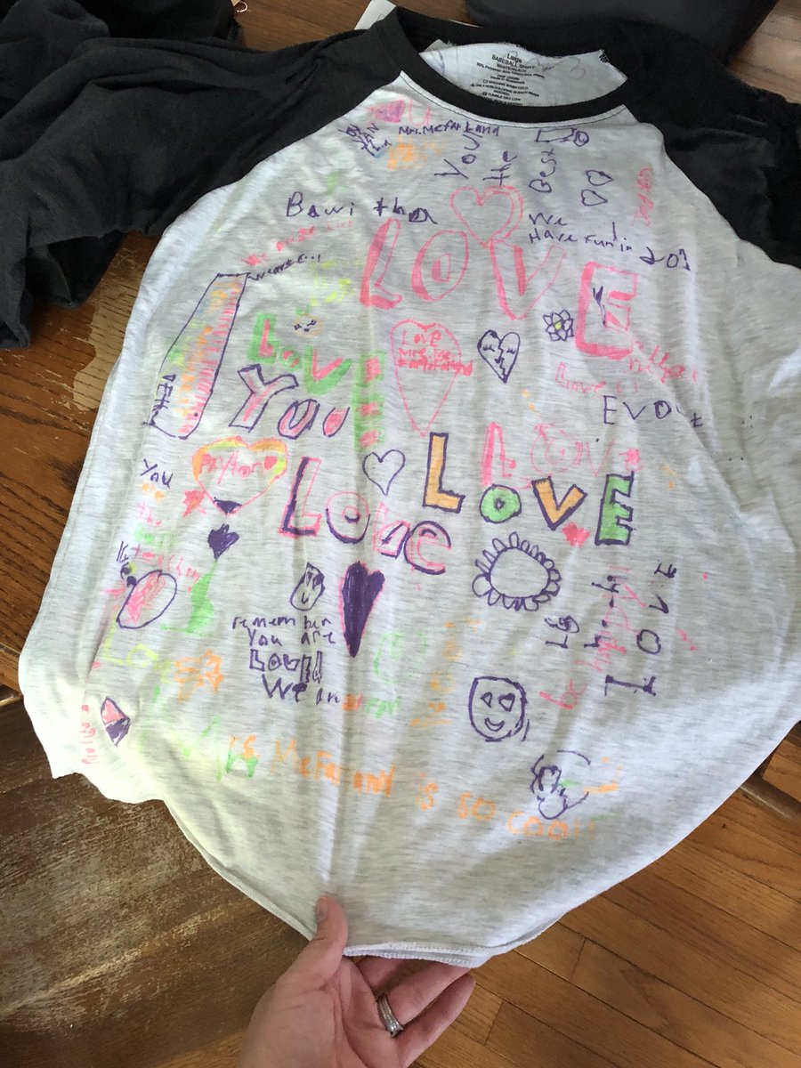 kick_tha_CAN's tweet photo. My kids decorated a shirt for me. Today, I wear it! ❤️ #2daysleft #NotCryingYet https://t.co/RaUzOEdcgM