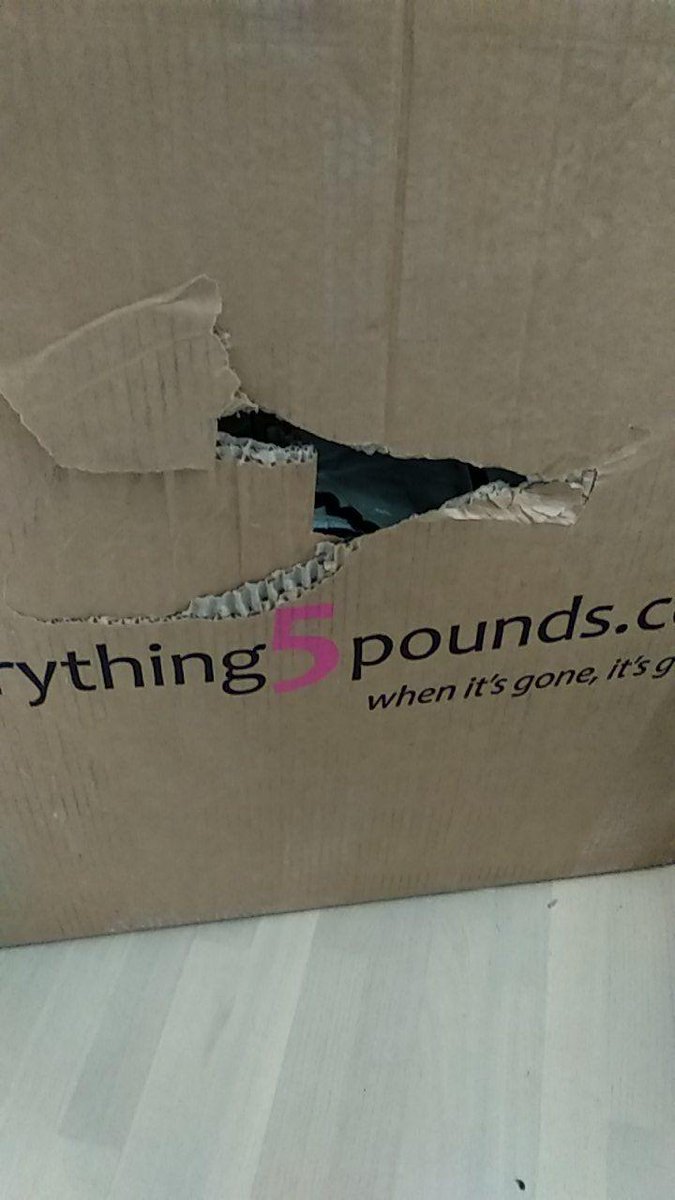 Dpd Austria Twitterissa Guten Tag Es Tut Uns Leid Dass Schon Wieder Ein Paket Beschadigt Bei Ihnen Angekommen Ist Bitte Senden Sie Uns Per Privatnachricht Ihre Paketnummer Damit Wir Dies An Die