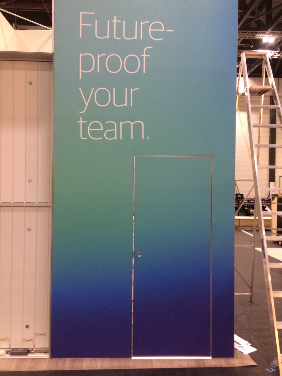 CoralColour_1's tweet image. Strata London 2018 - Day 2 of build for Strata London. Installing tensioned fabric graphics to all custom build stands and hanging structures using blockout and backlit fabrics to light walls

#wideformatgraphics #dyesublimation #tensionedfabrics #custombuild #creativestructures