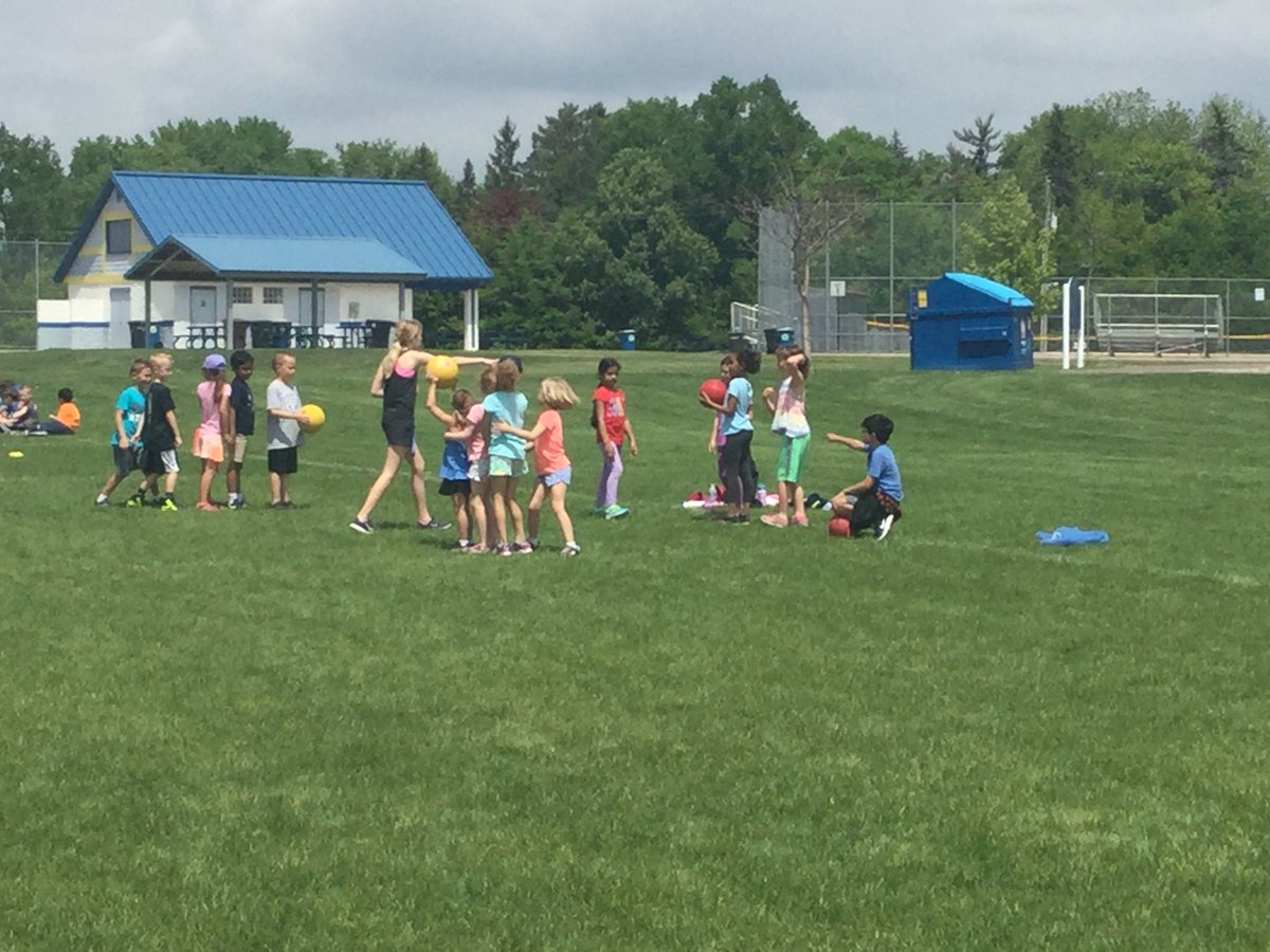 GreenwoodFirst's tweet photo. It was a perfect day for PE fun day! https://t.co/LPwGRzqbfH