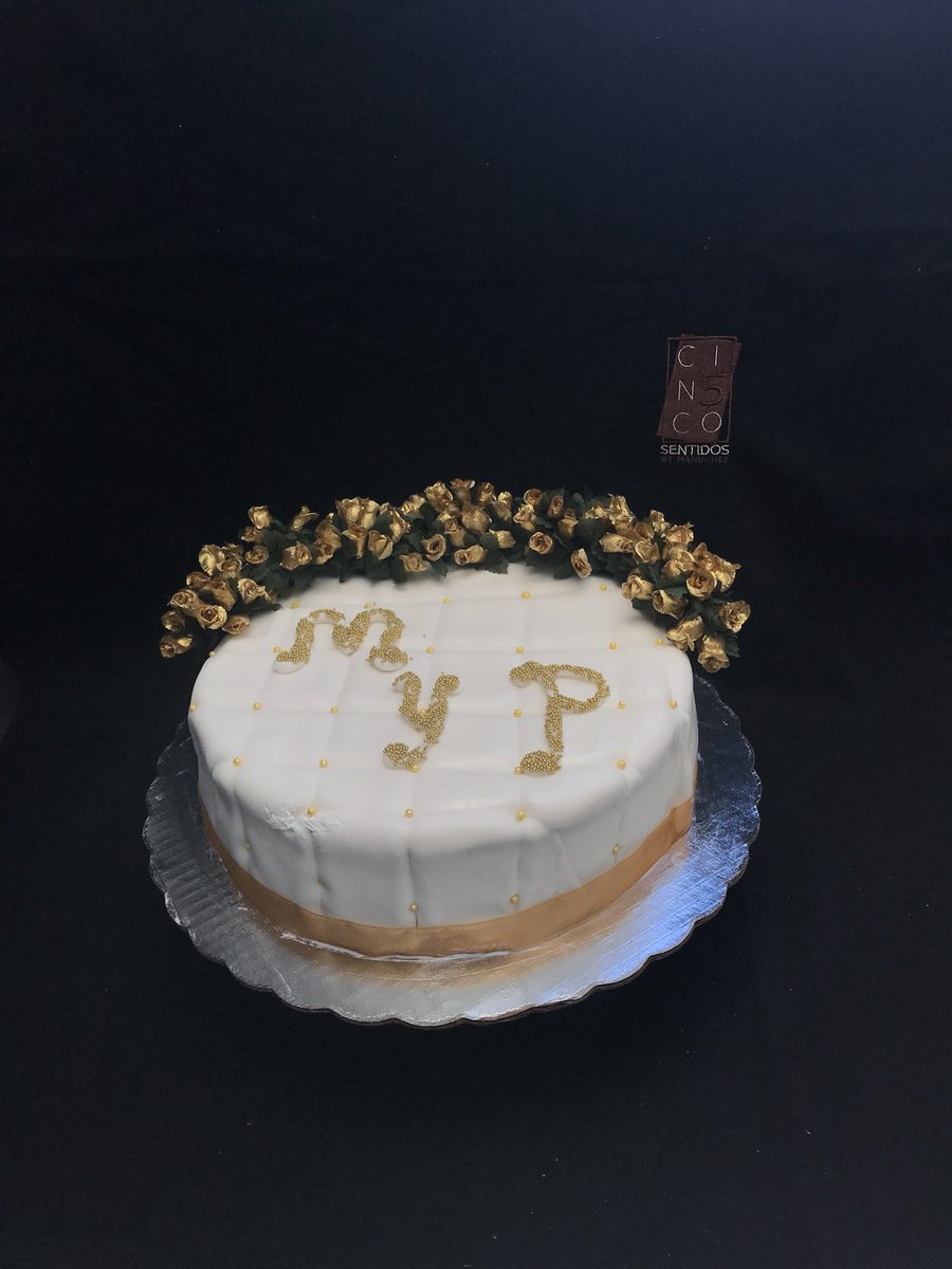 cincosentidosmc's tweet photo. Boda civil entre semana!
No importa cuándo sea!
Lo importante es que lo pasen bien y disfruten su día!
#manuchef #cinco5sentidos #chefmexicano #topchef #repostería #pasteldebodas #weddingcake #síacepto #novio #novia #isaidyes #pillowcake #deblanco #fondant  #bodacivil #boda https://t.co/WCuDsOmAPx