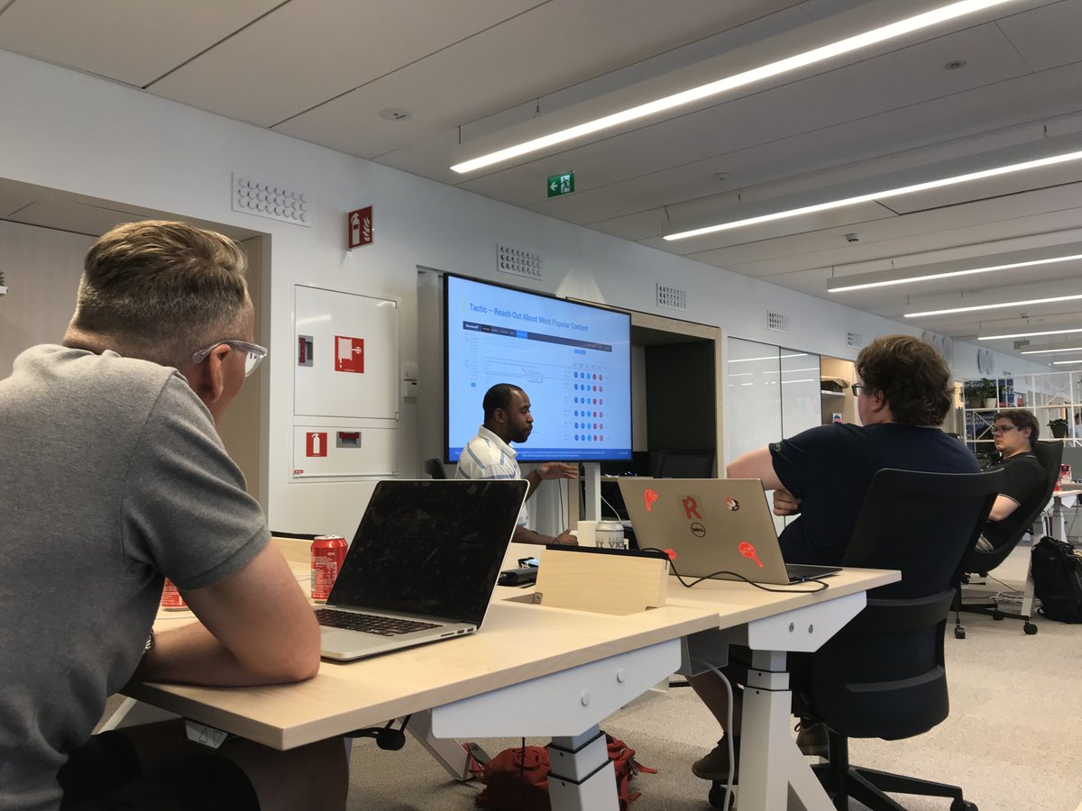 KieslichC's tweet photo. @iPullRank Mike King showing us how to pump up our SEO game at todays @ReaktorBP workshop! #seo #workshop #ReaktorBreakpoint https://t.co/4ikf2OCi5v