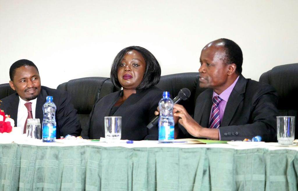 Hon_Kiunjuri's tweet photo. Today I hosted a "National Conservation" meeting on the invasive Fall Army Worm @KEPHIS_KE Hqs in Nairobi joined by CS @RachaelOmamo and the Chair of Agriculture Committee of Council of Governors @Obadojj
#fightFAW
@KenyaGovernors
@Obadojj
@LesiyampeR
@MediaCouncilK https://t.co/BYSbH9NIRi