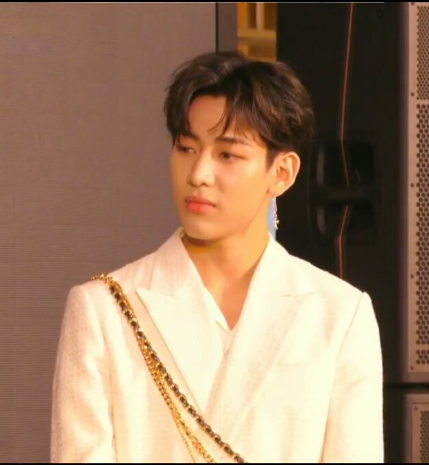 faiizlin's tweet photo. ชุดองค์ชายรัชทายาทของบัมบัม
>\\\< ละมุนไปอี้กกกกก
#MTVLAKPOPGOT7 #PremiosMTVMiaw
#GOT7 @GOT7Official #BamBam #SleepwithBAMBAM #RESTIER https://t.co/xKiIEfNqBT