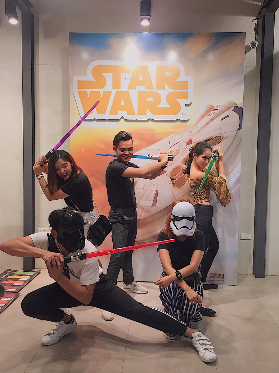 GretaQuina79's tweet photo. Go beyond and experience the #HAVaGalacticWeekend on May 26-27 and customize your own pair of stellar havaianas x Star Wars!

Big thanks to @SprucePH for my free pair and DCC ticket to the exclusive block screening of #SoloAStarWarsStory https://t.co/bODyQVaQFs