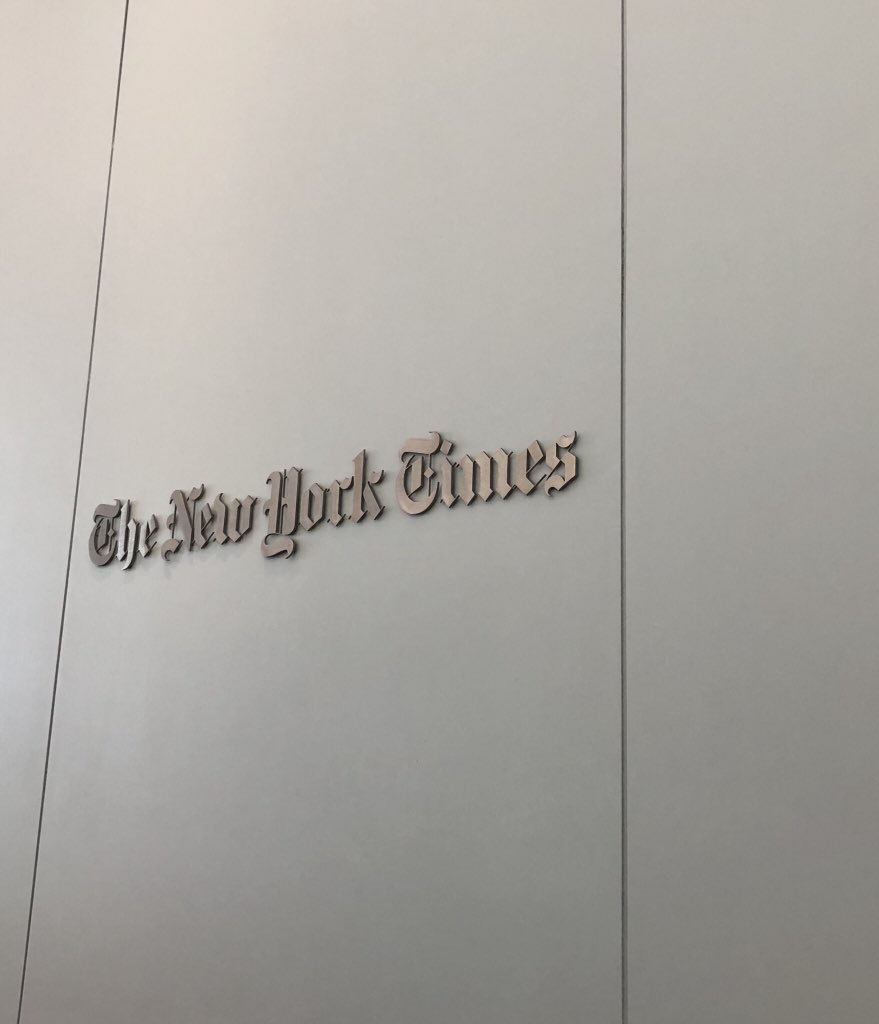 Justin Bank calls for „explanatory journalism“. What does that mean to you guys? #JED18