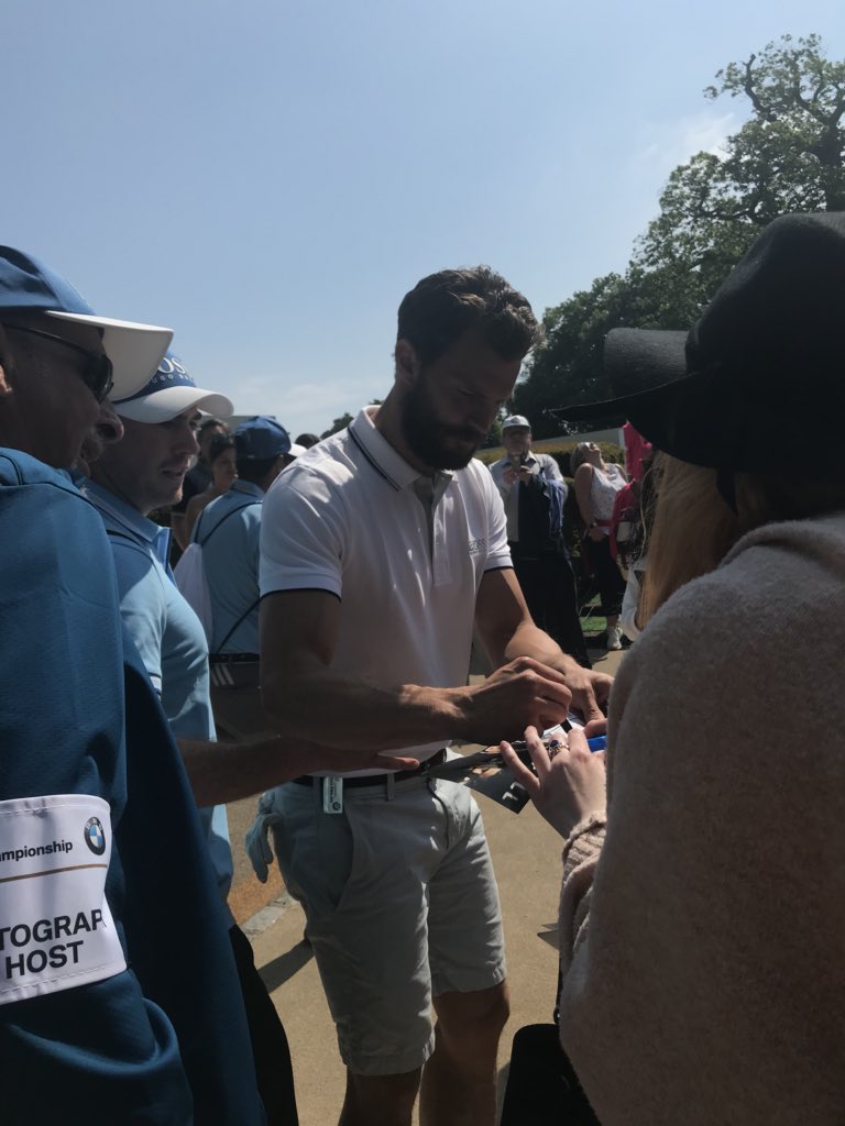RoratoSilvia's tweet photo. #JamieDornan    #Fabulous    #TotallyPerfect  😍😍🔥🔥  #BMWPGA    @BMWPGA    via  @enid_eyeglass https://t.co/EAUWbmYGE8