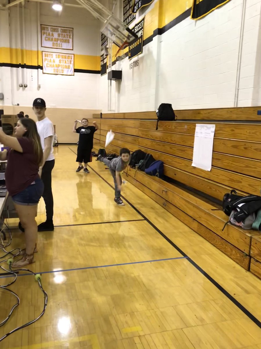 SciEdInnovator's tweet photo. Crew from @OsborneElem observed, prototyped, made, experimented, &amp; reflected at QVHS STEAM event! #remakedays #pzqvsd #make #STEAM https://t.co/zubKCZrQNc