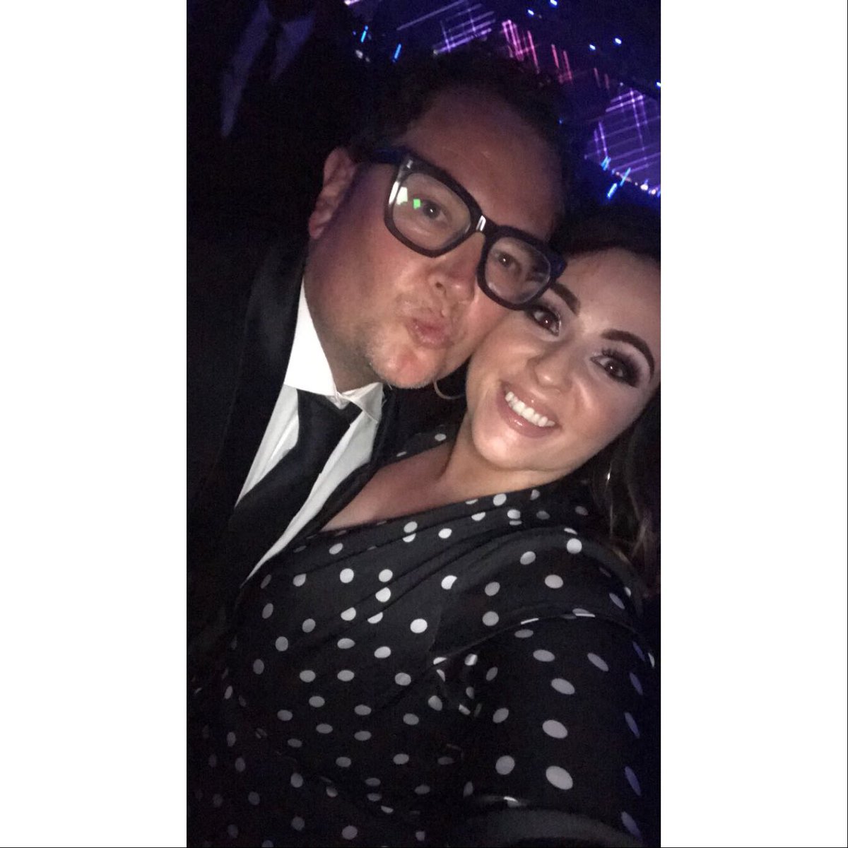 ErinMcManus0's tweet photo. Me and my new pal @chattyman at #ConsumerLive2018 #BT ... what an amazing event with the best people and ofcourse best host 💜 https://t.co/CzD61U8XmE