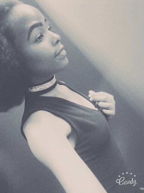 TheeSimphiweX's tweet photo. I wake up everyday and wear a smile on my face π #QuingSims π #Womandla β #ImInchargeOfMyTomorrow πΈ #FaceOfMzansi πΉ https://t.co/Ou6HjfEgcx