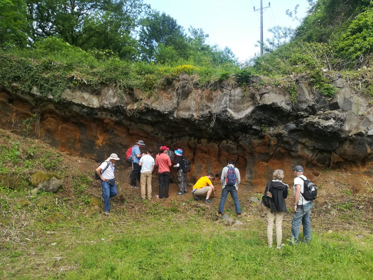 maar2018's tweet photo. First stop at #lapomareda, following #croscat volcano #7IMC #maarconference #garrotxa https://t.co/pZfNRQFxRZ