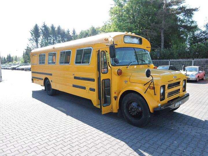 Autorola's tweet photo. Naar school all the #American way. Deze week op onze #Truck & #Trailer veiling: een Schoolbus. #uniek #trucking #truckers #School #opschoolreis #remarketing #occasions #autoveiling #tekoop Kijk snel via: https://t.co/6pNSVQLqyU https://t.co/FcOuaaOP92
