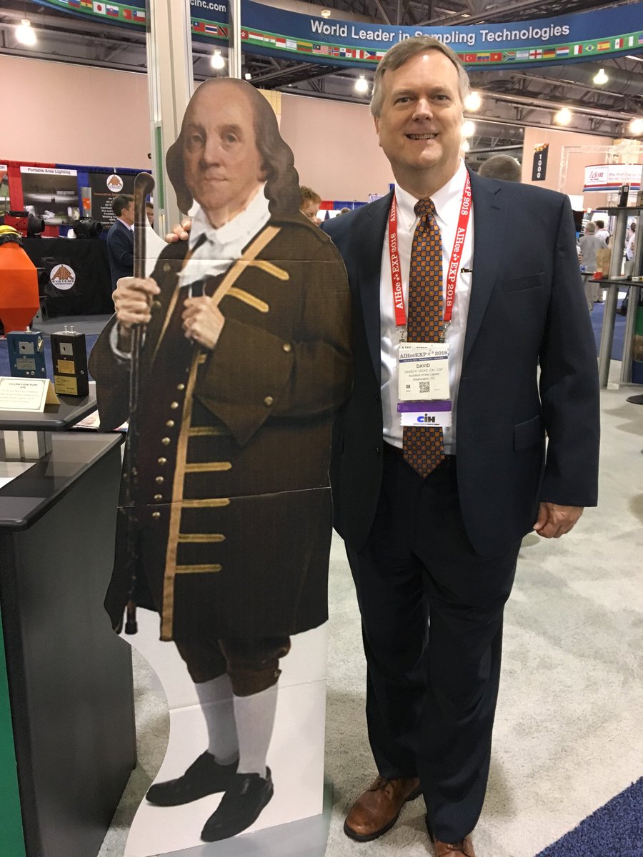 DRHisaCIH's tweet photo. AIHce in Philadelphia with an old friend! #IAmIH https://t.co/UoubRtZP76