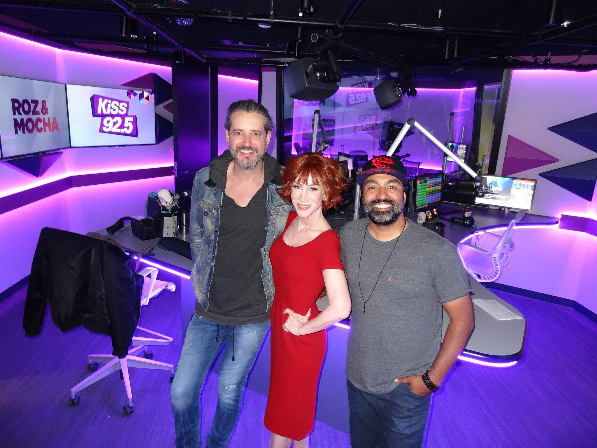 KiSS 92.5 on Twitter: "#ICYMI - @kathygriffin visits #RozAndMocha and