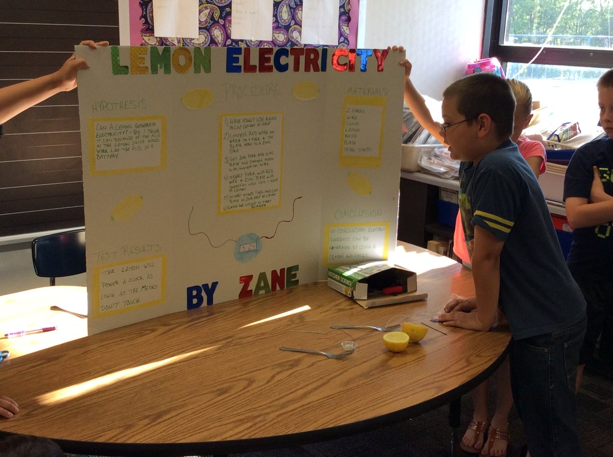MrsCooley86's tweet photo. Zane powered a clock with a lemon! Cool experiment, Zane! https://t.co/aRa4fdUBQX