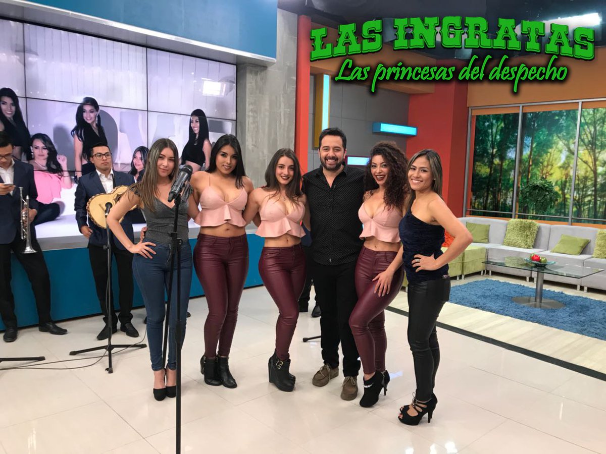 lasingratas1's tweet photo. Gira de medios con nuestro tema Dios te perdone 💃🏻💕🎶👑 #lasprincesasdeldespecho #canal1 #musicapopular @canal1col @acaentrenoscol https://t.co/9JV4FkCqWP
