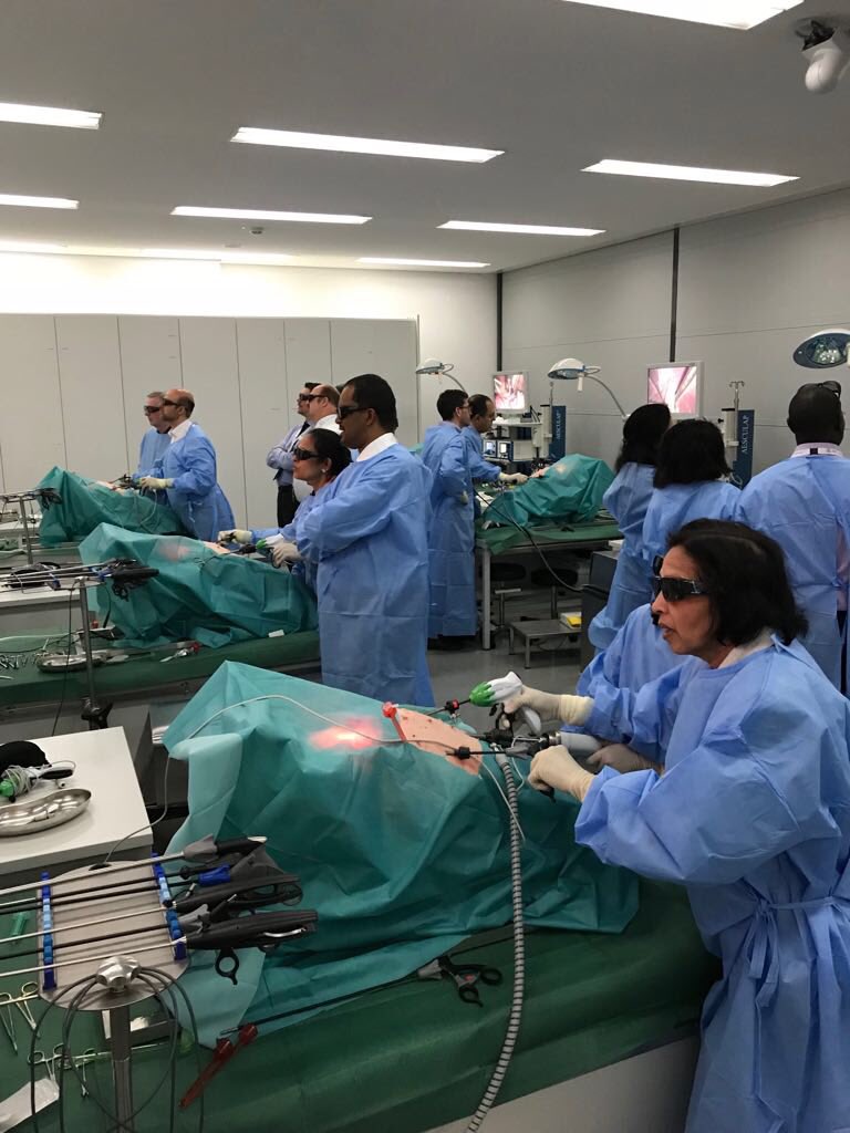 sgm3rd's tweet photo. Our delegates working on laparoscopic suturing techniques. @BBraunUK’s 2nd laparoscopy masterclass! #AesculapEndosurgery @academia_uk https://t.co/9FCZxdU3pN