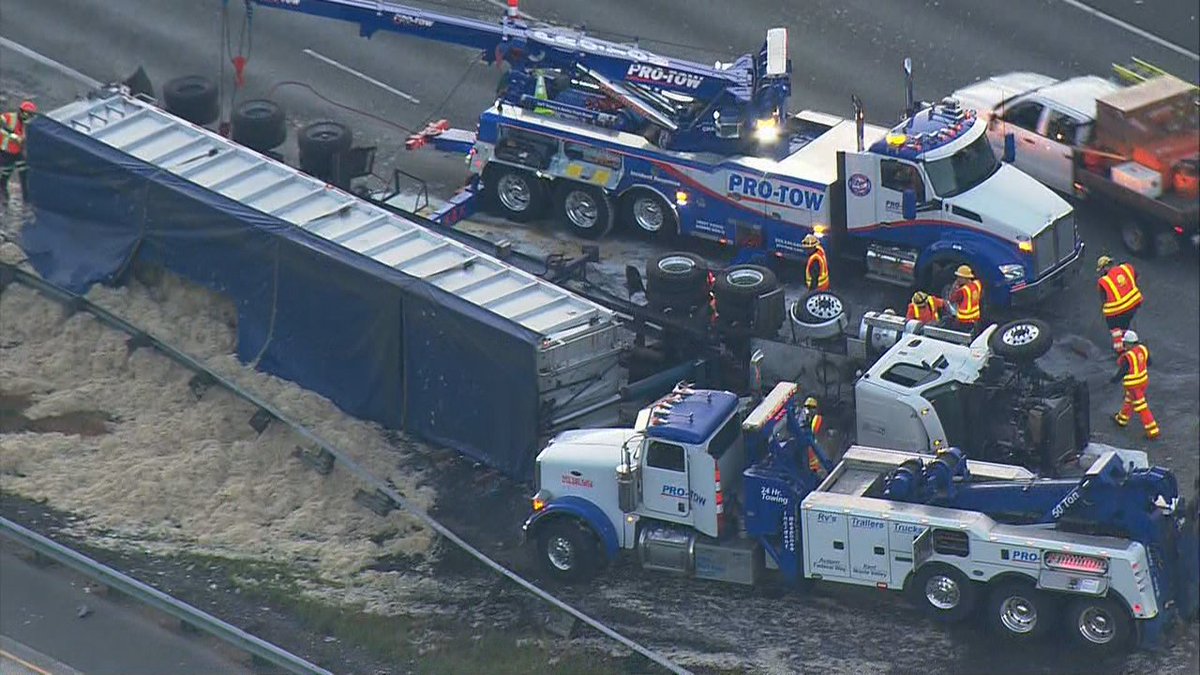 RyanKPIX's tweet photo. Latest on the overturn semi truck -- spilling its load of "chicken feathers" causing 7-mile backup NB I-5 in Federal Way.  New images from #Air4
The driver may have fallen asleep at wheel. @TheronZahnKOMO live on the scene and @parisjKOMO with the detours - #KOMONews at 6 :00AM https://t.co/lKkYHaHAuo