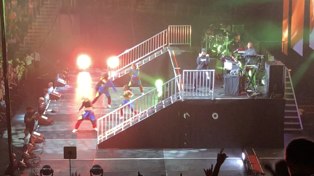williamjbarry's tweet photo. Great Khalid show last night at Infinite Energy Arena!!! https://t.co/wjawUCu4rJ
