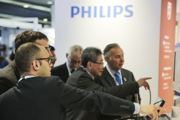 PhilipsLiveFrom's tweet image. Engaging conversations, #VR, and #digitaltech - join us to explore the latest trends in the interventional cardiology world together #EuroPCR