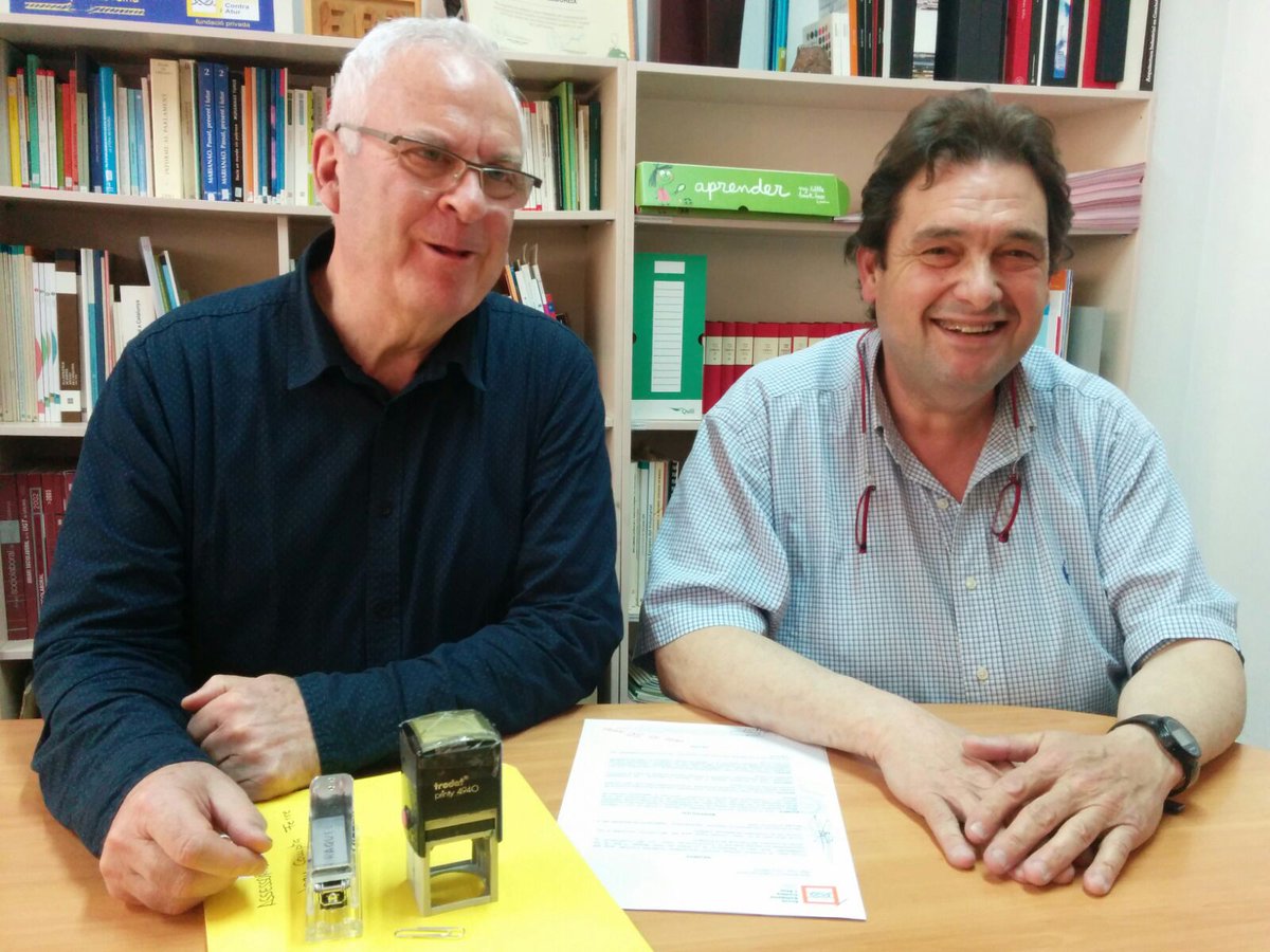 AccioSolidaria's tweet image. Joan de #HostaletsdeBalenyà ha salido del #paro y se ha establecido por su cuenta con la empresa #Sylvatica espais verds. ¿Sabes cómo lo hemos ayudado des de #ASCA? Conoce los detalles del proyecto en bit.ly/2Ipo92a #emprendedor #economiasocial #trabajodigno