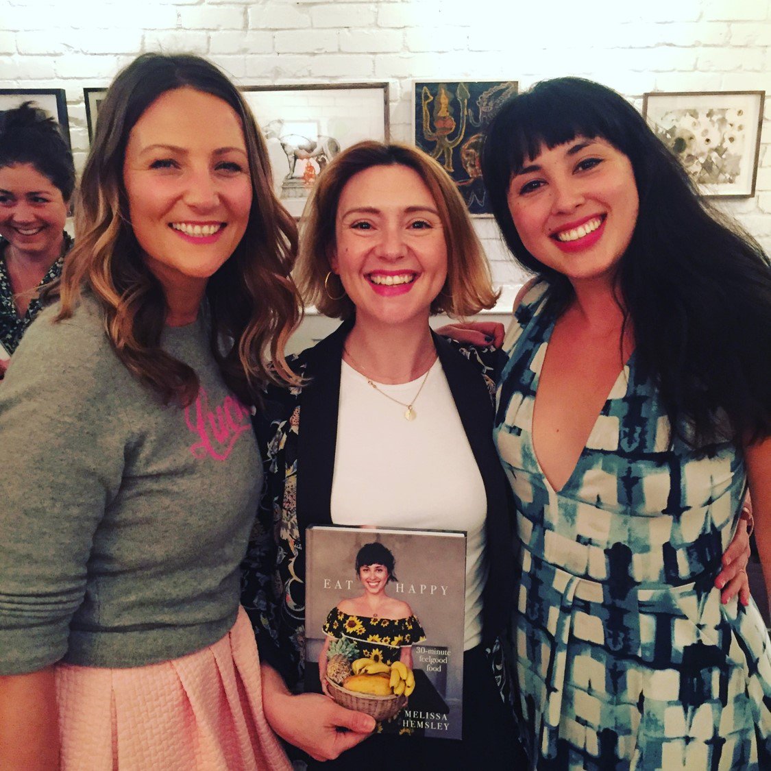 NEW Post! 7 life tips for the modern gurl , straight from <a href="/MelissaHemsley/">Melissa Hemsley</a> #EatHappy <a href="/ShelfHelpClub/">Toni Jones</a> ! And yes,there's food involved ;) It's all here lovely ladies: thatfitster.com/shelf-help-eat…