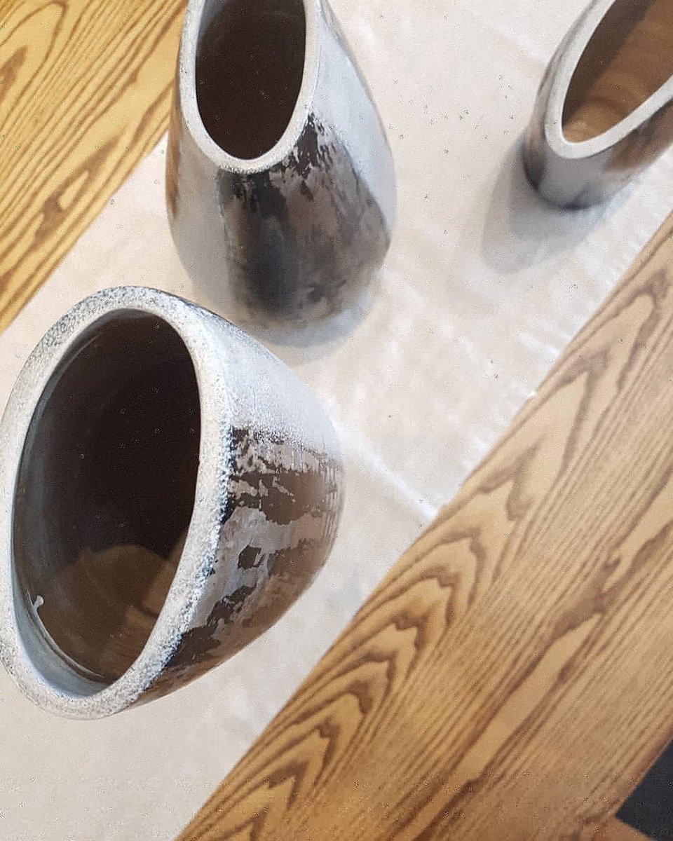 DecorDesignOS's tweet image. Beautiful custom solid wood table (size 72"×40"w) with leaf extensions each 12". Coordinating grey base with stunning detail.

This custom table is availbe at Decor Design studio ❤