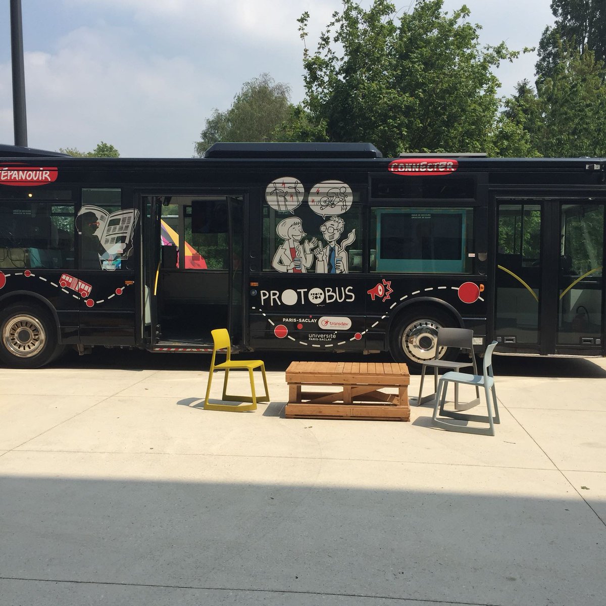 Inno_Playground's tweet photo. You are not ready for this connected bus #Protobus @ParisSaclay @centralesupelec #innovation #fablab #livinglab #ParisSaclaySpring #InnovationPlayground https://t.co/2ORzf3ob59