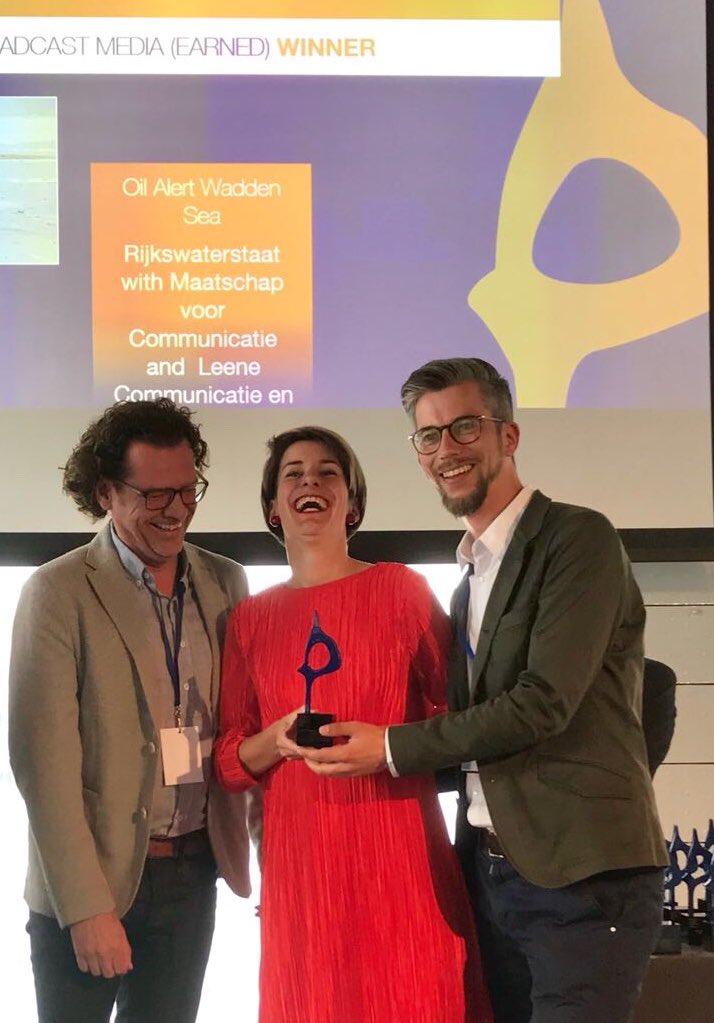 Samen met <a href="/LeeneTweet/">Leene Communicatie</a> en <a href="/mvc/">Michael V. Copeland</a> de PR Award in ontvangst genomen. #OlieAlert Waddenzee <a href="/Rijkswaterstaat/">Rijkswaterstaat</a>  #In2SummitEMEA