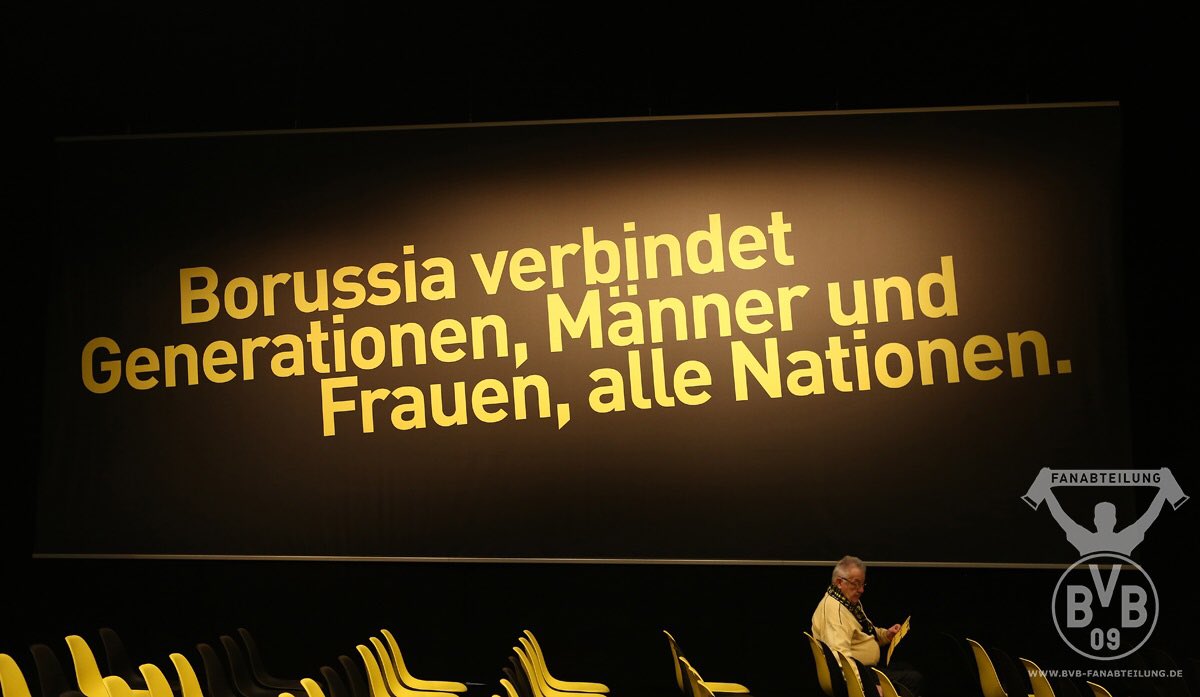 eurojewcong's tweet image. Thank you @BVB for speaking up against hate in football during our event in @Europarl_EN ! No racism, no xenophobia, no antisemitism #NotInMyGame