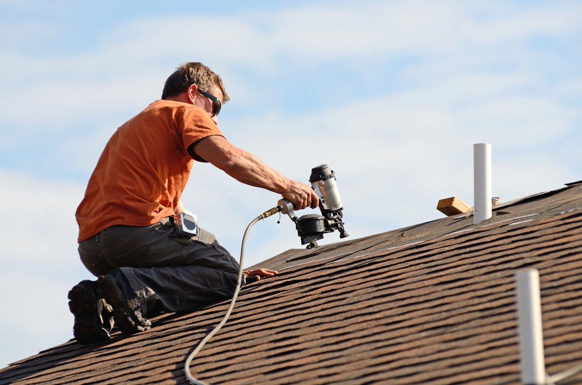 CamdenRoofingGC's tweet photo. How to choose a quality roofing contractor

https://t.co/EO2v6UHWvs

 #roofing #CLT #Raleigh https://t.co/KCVgKbkd1p