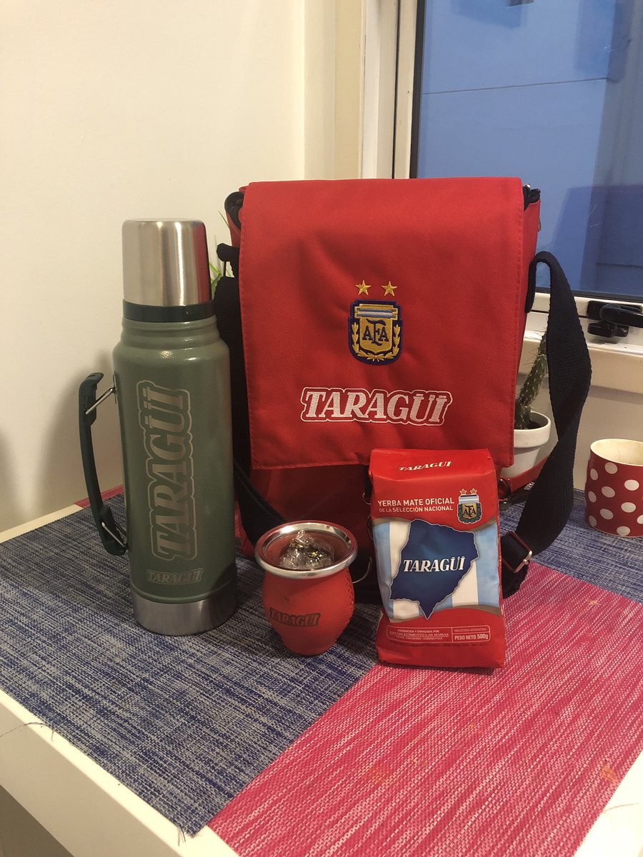 Problema resuelto, en Rusia saldrán muchos mates con <a href="/YerbaTaragui/">Yerba Taragüi</a>. La mejor compañía para el viaje. Gracias!!!!