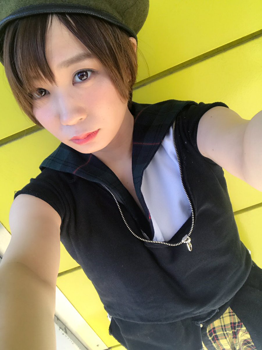 いつぶりかに初期衣装着たんだよ。