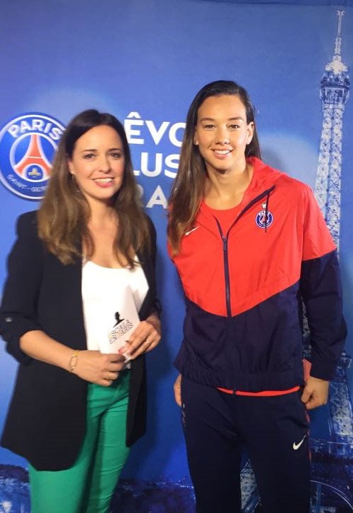 AidaPalau78's tweet photo. Un placer entrevistar en el @PSG_Feminines a una de las mejores porteras del mundo, la chilena @TIANEendler. Próximamente en @EscalaEnParis https://t.co/obd40QoTi4