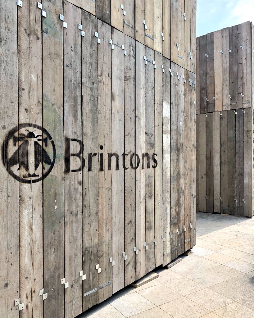 Rachel_Usher's tweet photo. Expert carpet manufacturer @BrintonsCarpets launch the new #craigendcollection at @clerkenwelldesignweek this year, designed by their long-term collaborators @TBeasties - the collection inspired by textures from the natural world. โค๏ธ #CDW2018 #clerkenwelldesignweek https://t.co/LrQg8bYNUR