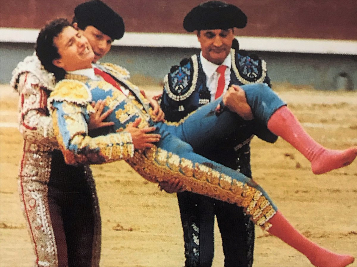Maxi_Perez_'s tweet photo. También hace 25 años a los toreros se les negaban orejas legítimas. Como a Jesús Pérez "El Madrileño" @jpgelmadri70  en 1993, tras una gran actuación con un novillo de Buenavista, terminando en la enfermería. #ElEsporton #Maxipedia https://t.co/yr8pNv4Nww