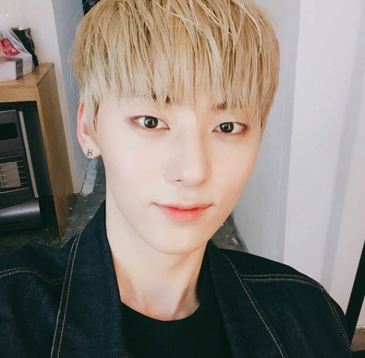 jaebindo's tweet photo. กลัวคนไม่รู้ว่าเป็นพี่น้องกัน https://t.co/KJzQFexXuU