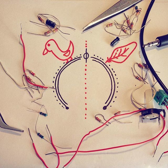 noisefuel's tweet photo. New #video! Link to YT channel in bio.
Proud to introduce my new Pluck'n'Duck flexi-VCA. #PDf-vca to its friends :)
#vca #voltagecontrolled #eurorack #noizhardware #minijackaudio #mixer #matrixmixer #sounddesign #synth #sdiy #sidechain #compressor
noizha… https://t.co/mwoXgYnw8L https://t.co/I4Ml27k89j