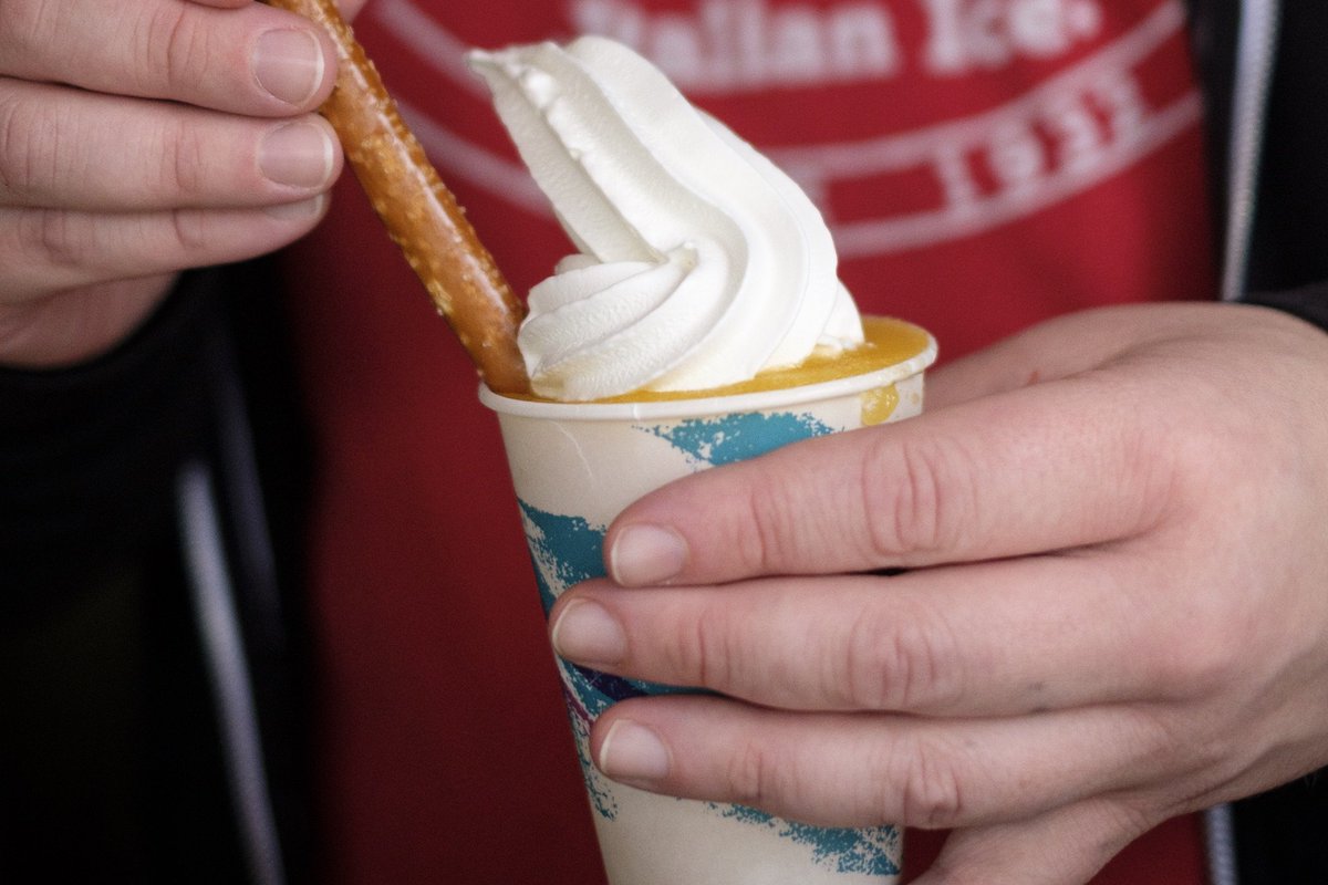 timeoutphilly's tweet image. 8 best and oldest water ice jawns in Philadelphia to try this summer, with @Pops_Water_Ice, @Johns_Water_Ice and more. bit.ly/2IORwKw