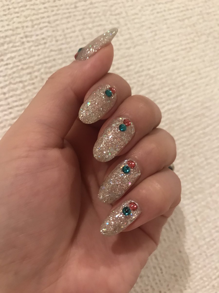 ロアネイル ロアネイル