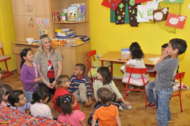 Aflatoun's tweet photo. Our Partner of the Week is ล kola Dokorรกn (Wide Open School) in #Slovakia! They are using the #Aflatot Programme โ a balanced curriculum of social and financial education for children!
Visit https://t.co/cih0j3vEnx for more info!
#POTW #Education #LifeSkills #NonProfit #NGO https://t.co/COgkPcbUgk