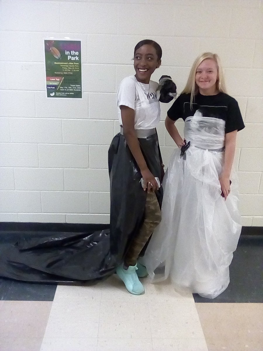 imrhoyalty's tweet photo. It's Prom Season.......Our Fashion Marketing class made prom dresses from trash bags.....#Fierce #fashionmarketing@Ken_WhiteCCPS @MBKPrincipal @KarenLe34872744 @MeadowbrookCCPS https://t.co/yTI9eJhTux