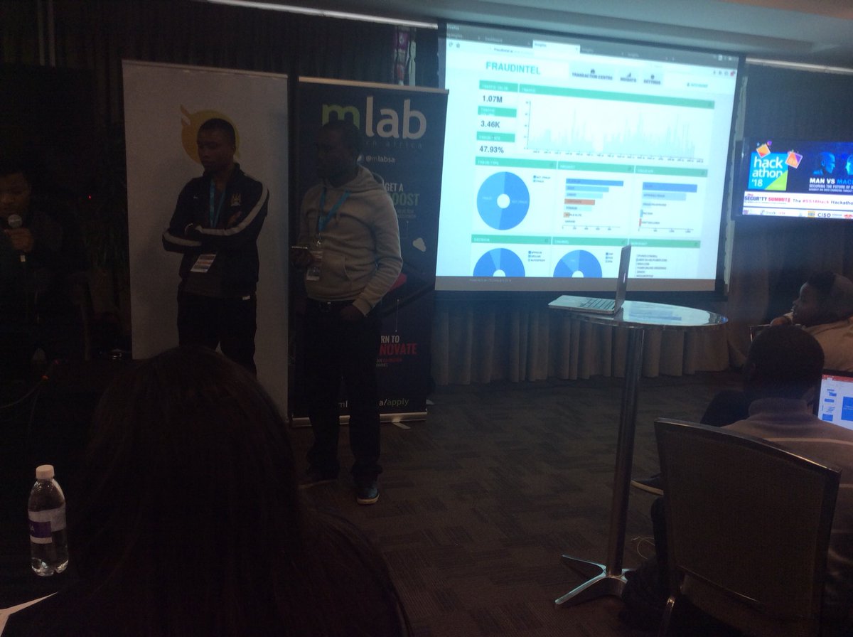 TiyaniTee's tweet image. Team #DataWizards just set the stage on 🔥🔥🔥🔥🔥 #SS18Hack @ITWeb @ITWeb_Events