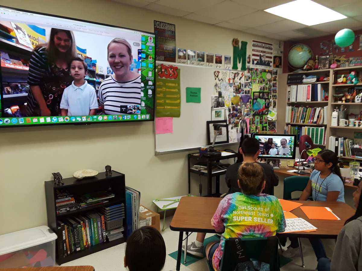 Amillersminions's tweet photo. ASL Advanced Academics! Thank you Emilee Martin at Florence for the hangout! She told us a little of her story and then taught us some new signs! #smithleopards @BJ__Smith https://t.co/smDcFB0GrM