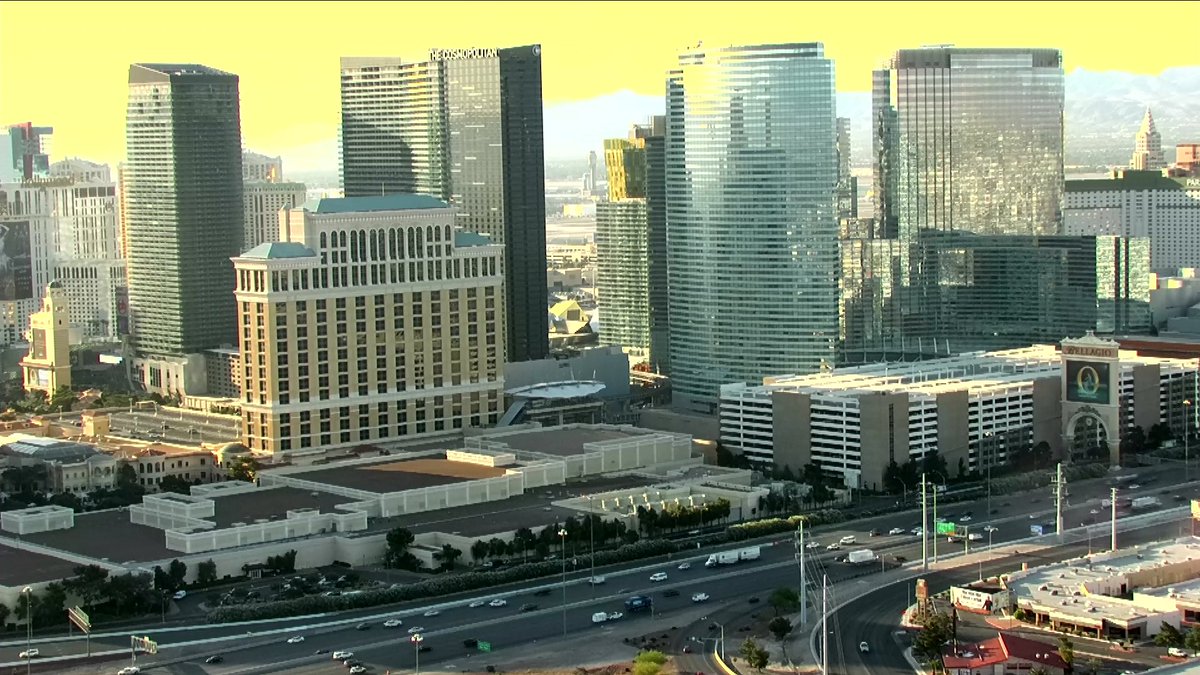 ChloeKoast's tweet image. I love how the city glows GOLD in the morning... &amp;lt;3 #GoKnightsGo @News3LV