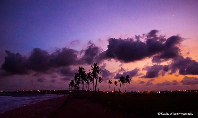 KwakuWPhotos's tweet photo. Not Your Regular Sunset Beach๐๐.
______________________________
#thegoldenhour #captured_gh #sourcemag #ghphotographyfame #ghphotographer #ghanaianphotographer #kwakuwilson #kwakuwilsonstudios #kwakuwilsonphotography #clouds #skies #beautifuldestinations https://t.co/2CkaJzOdHR https://t.co/NKdO4oYDZ5