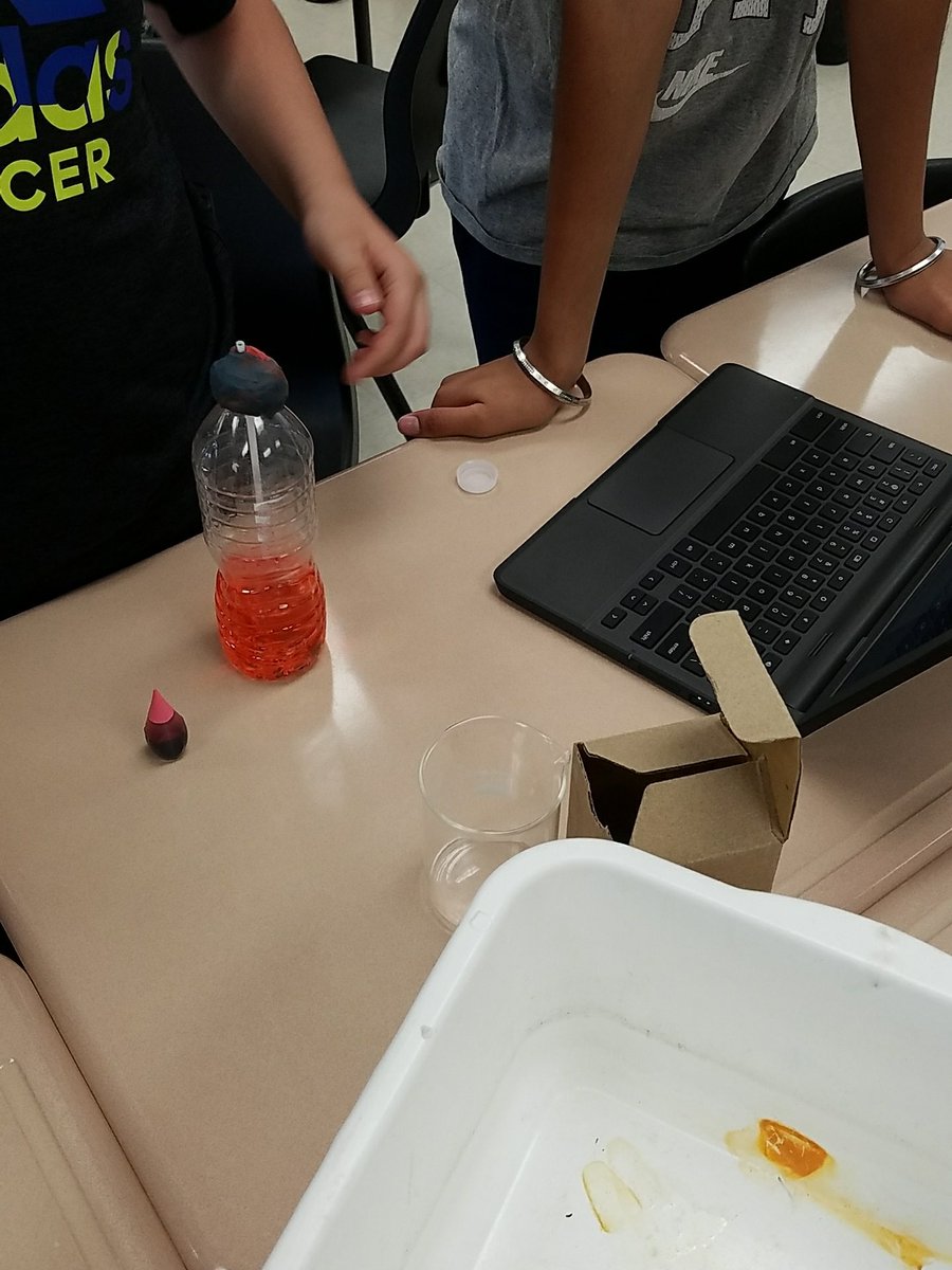 Misterpryce's tweet photo. Particles in action. Making our own thermometers before the heat hits this week @Churchvilleps https://t.co/BKlwGeWoo0