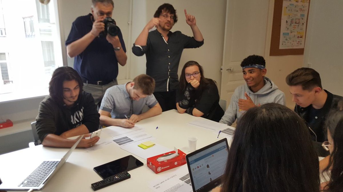 lyc_bascan_ramb's tweet photo. Atelier utilisateur chez #ODE les élèves #codetonlycee testent les fonctionnalités de l’ENT https://t.co/yCEpwzhJs3